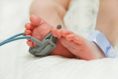 俄罗斯新生婴儿新冠检测呈阳性