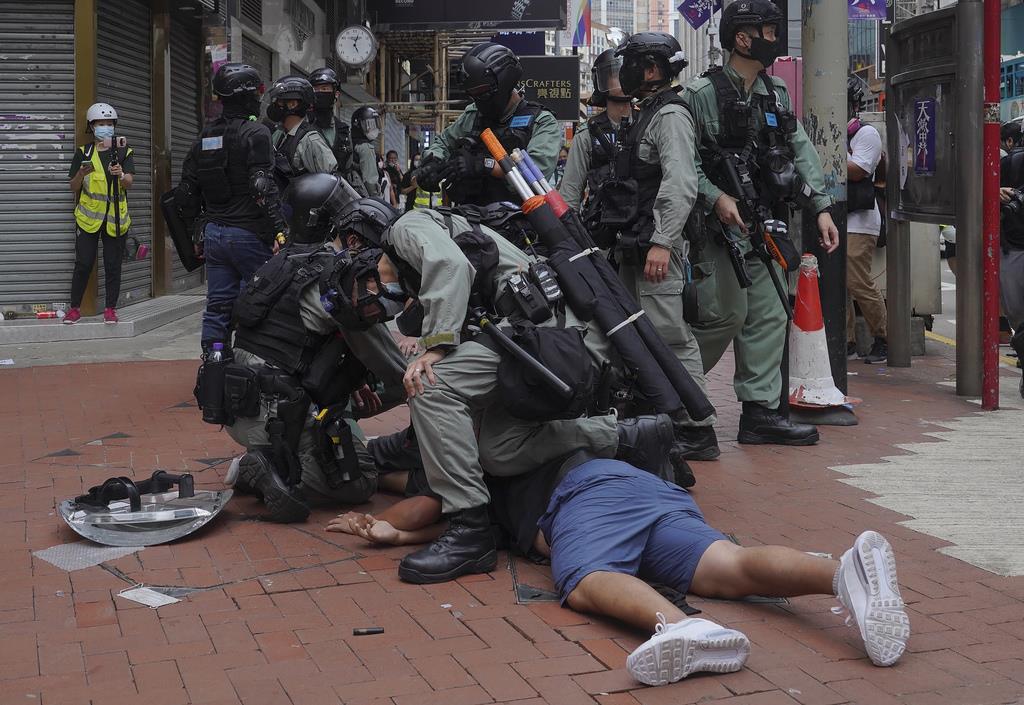 香港示威活动逮捕180多人