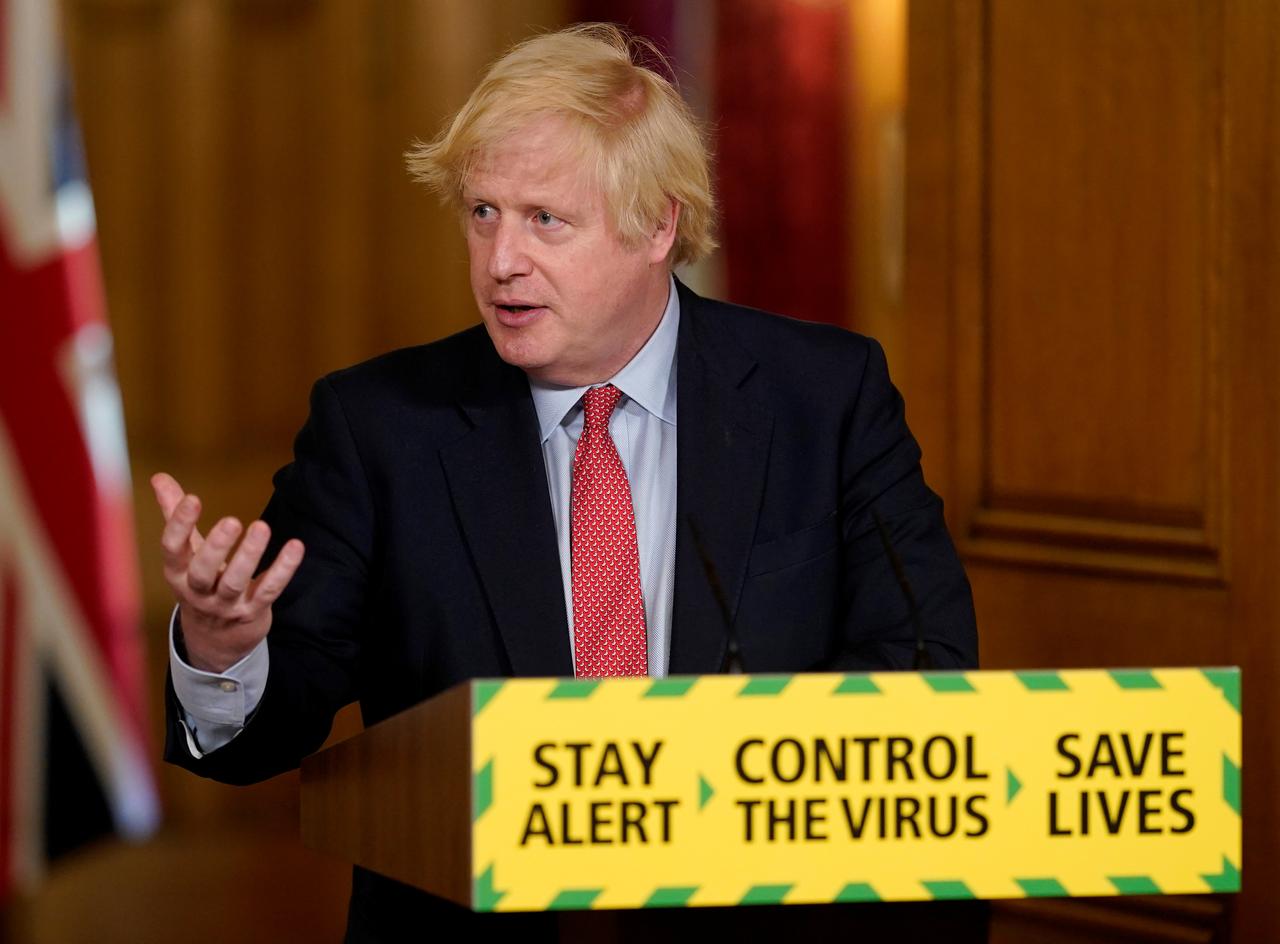英国新冠肺炎死亡人数超过47,000人，首相