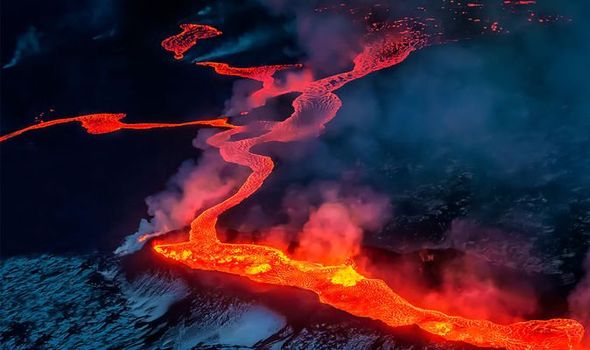 火山警告:“欧洲下面正在酝酿着什么”地质学家们有了惊人的发现